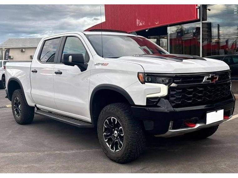 SILVERADO 4X4 6.2 AUT / AÑO 2023 / 25.418 KMS  1