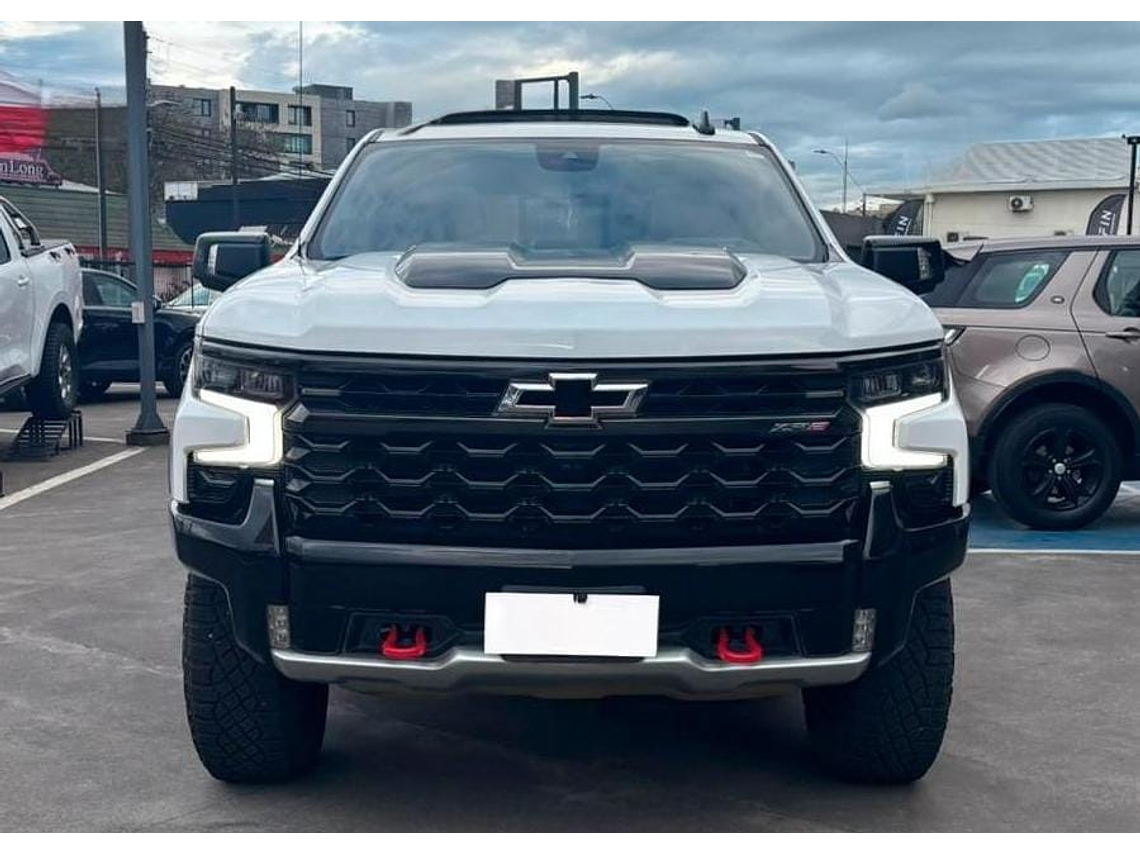 SILVERADO 4X4 6.2 AUT / AÑO 2023 / 25.418 KMS  2