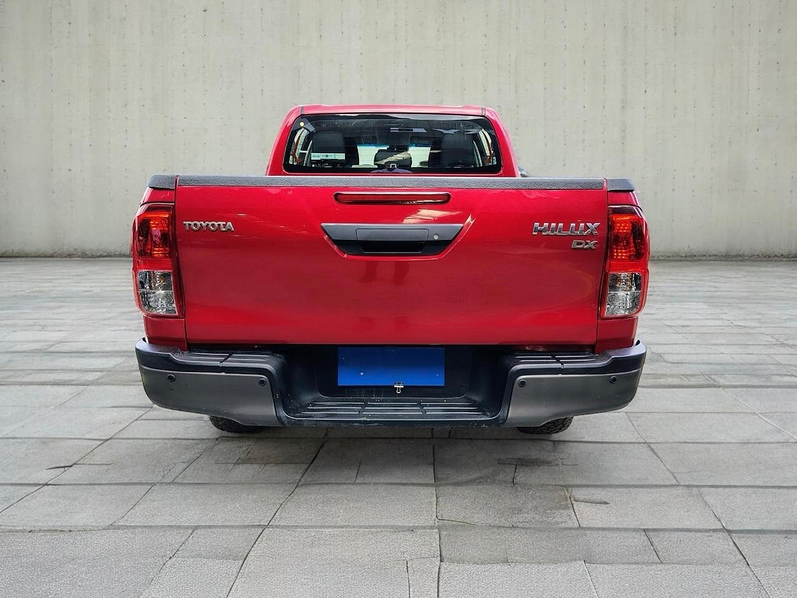 HILUX DX 4X2 MT / AÑO 2021 / 33.570 KMS  4