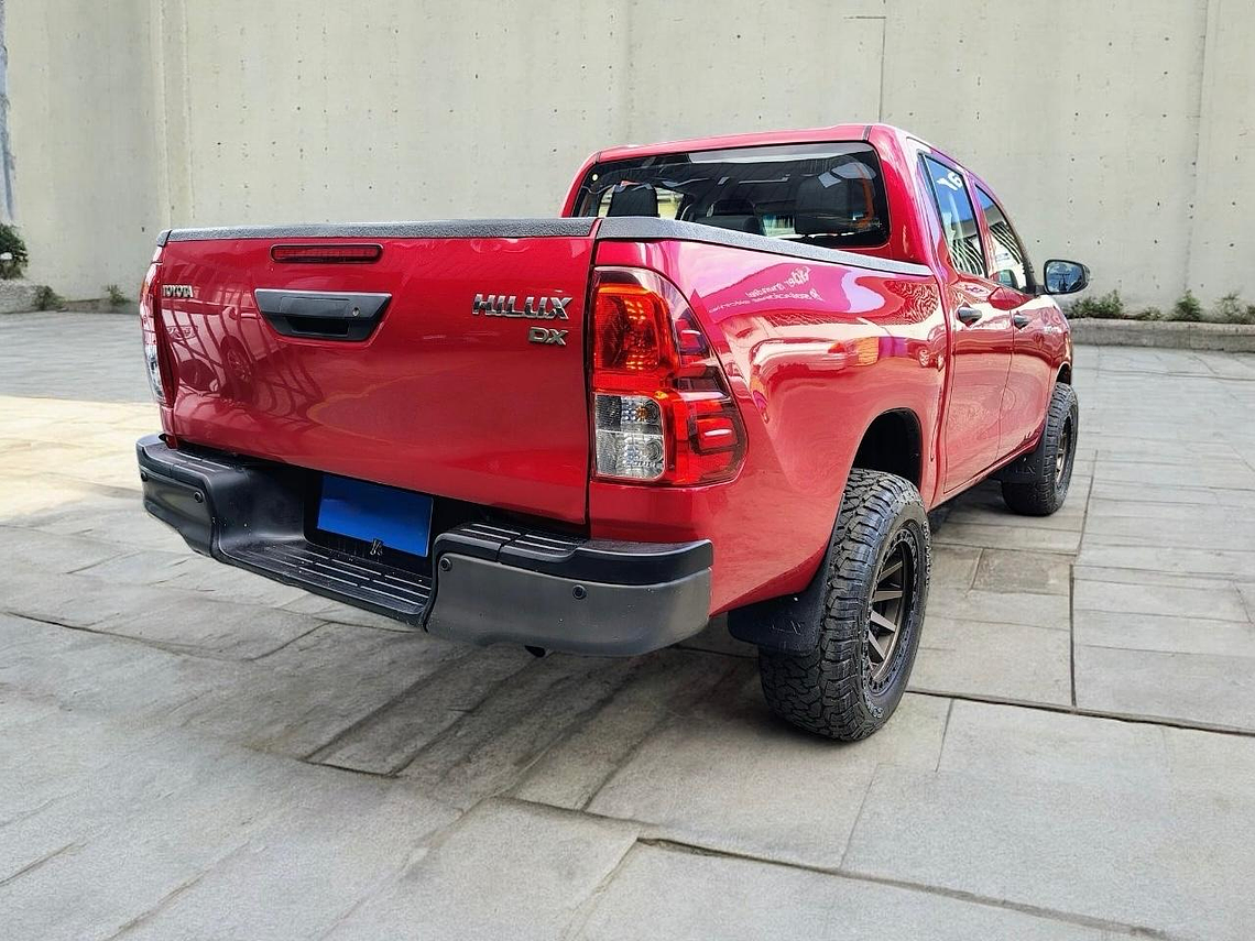 HILUX DX 4X2 MT / AÑO 2021 / 33.570 KMS  2