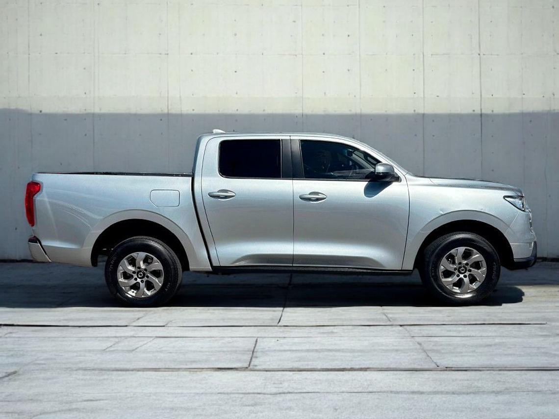 POER ELITE 4X4 2.0 MT / AÑO 2024 / UNICO DUEÑO / 50.272 KMS  4