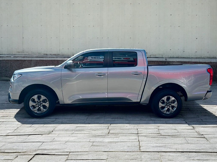 POER ELITE 4X4 2.0 MT / AÑO 2024 / UNICO DUEÑO / 50.272 KMS  6