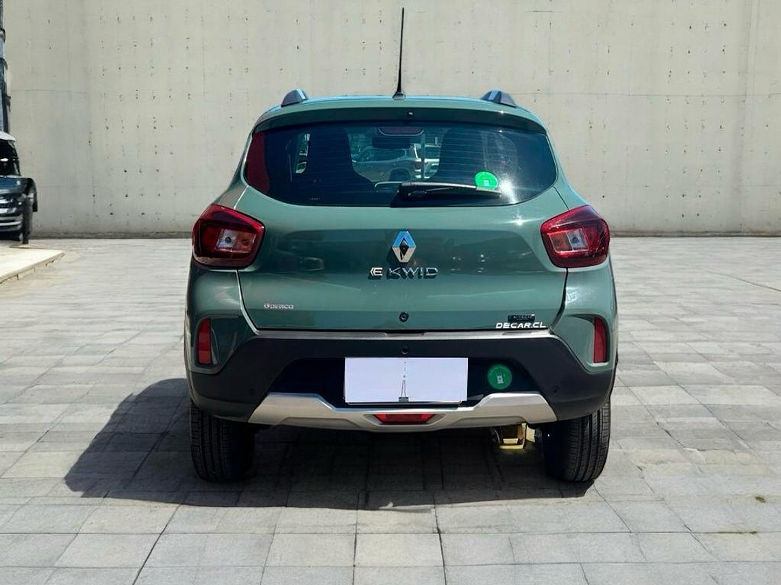 KWID EKWID AUT / AÑO 2025 / UNICO DUEÑO / 4.067 KMS 4