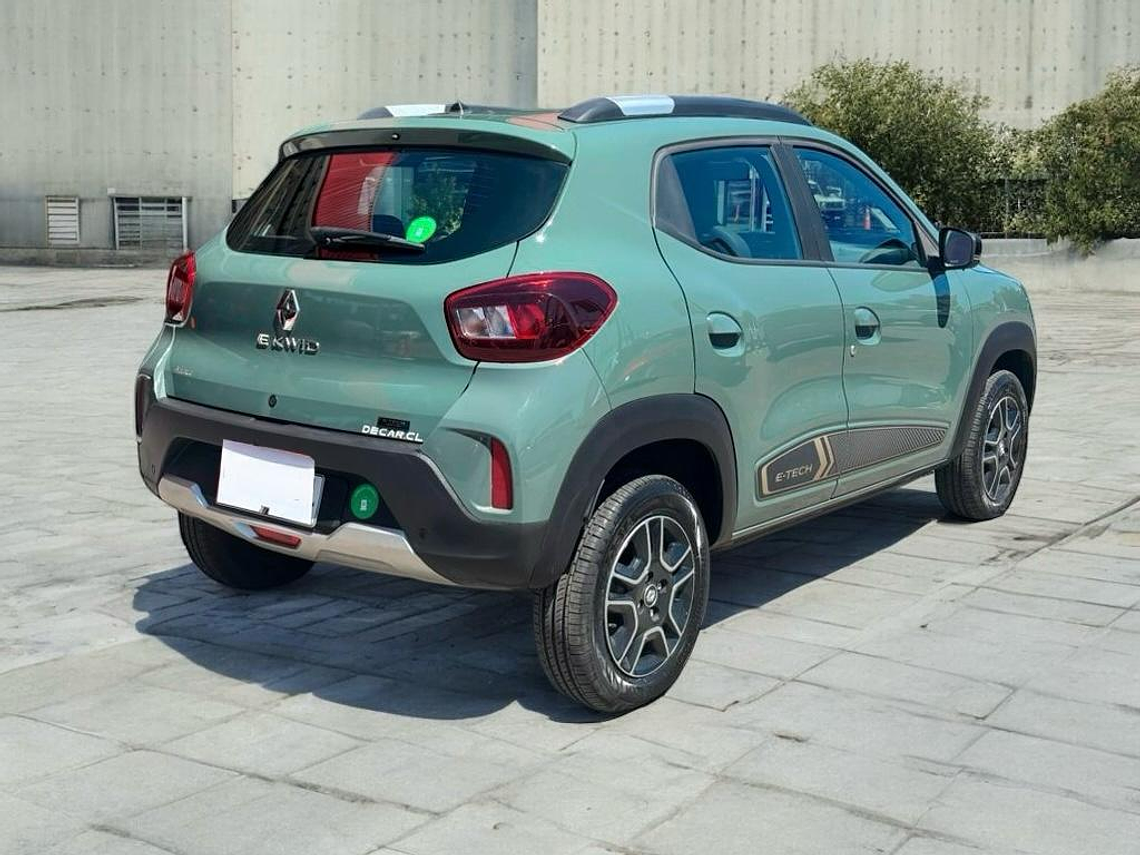 KWID EKWID AUT / AÑO 2025 / UNICO DUEÑO / 4.067 KMS 3