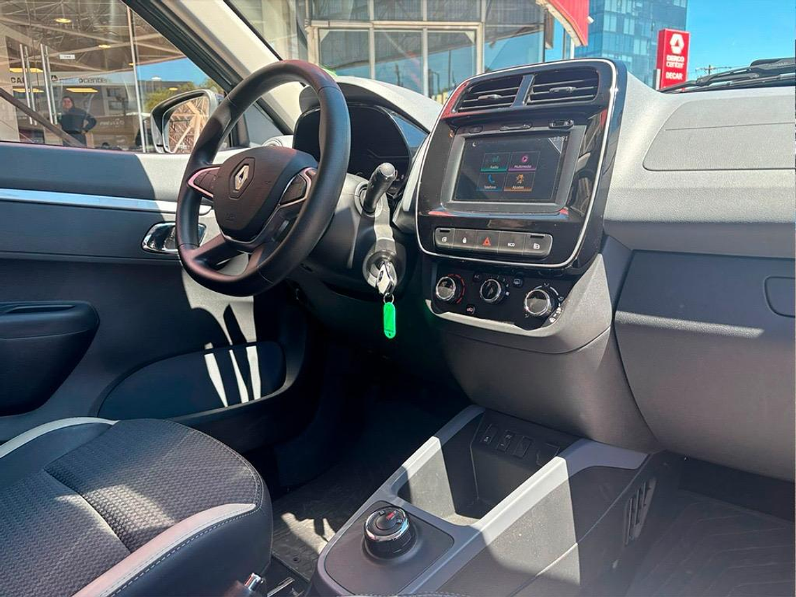 KWID EKWID AUT / AÑO 2025 / UNICO DUEÑO / 4.067 KMS 5
