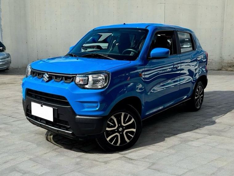 S-PRESSO GLX 1.0 MT / AÑO 2025 / 4.546 KMS  2