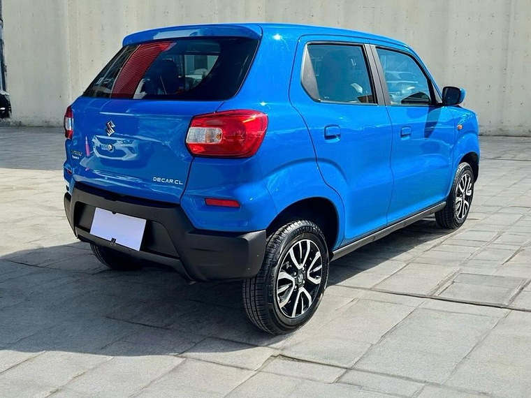 S-PRESSO GLX 1.0 MT / AÑO 2025 / 4.546 KMS  3