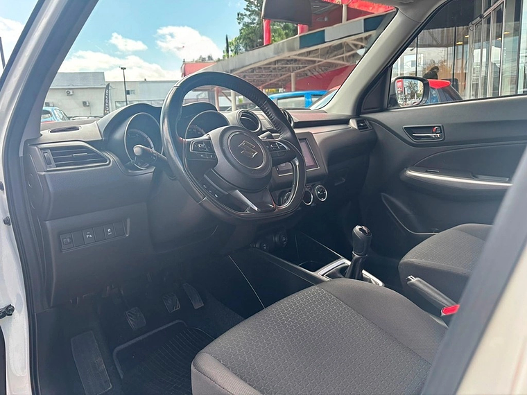 SWIFT GLX 1.2 MT / AÑO 2022 / 65.077 KMS  8
