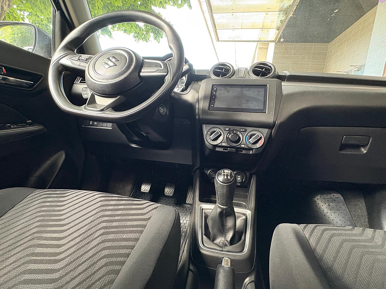 SWIFT GL SPORT HB 1.2 MT / AÑO 2023 / UNICO DUEÑO / 46.901 KMS  11
