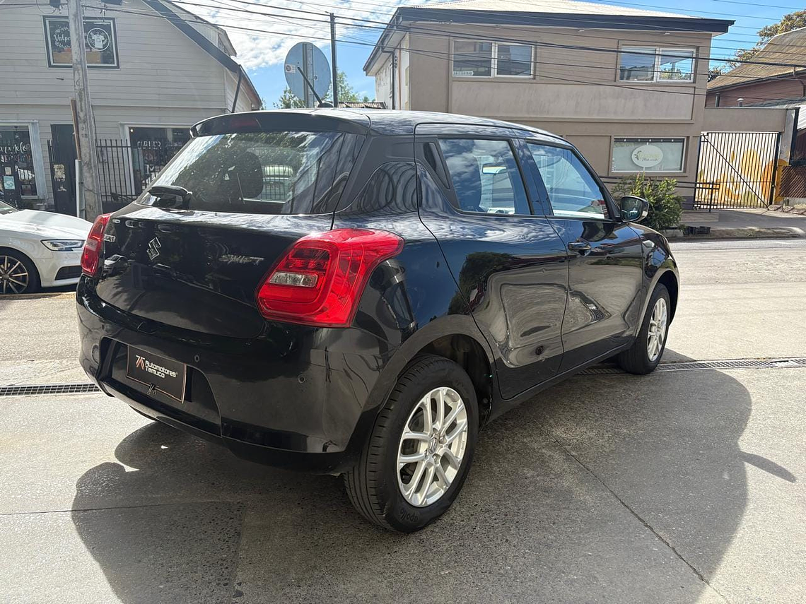 SWIFT GL SPORT HB 1.2 MT / AÑO 2023 / UNICO DUEÑO / 46.901 KMS  6