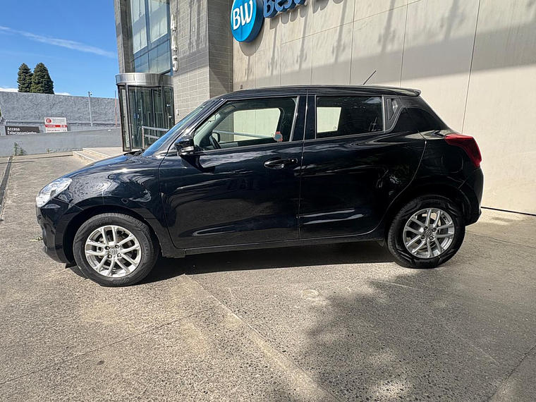 SWIFT GL SPORT HB 1.2 MT / AÑO 2023 / UNICO DUEÑO / 46.901 KMS  7