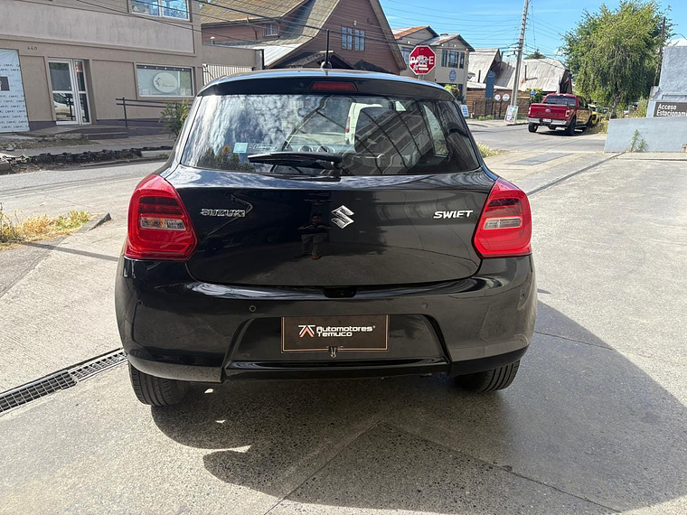 SWIFT GL SPORT HB 1.2 MT / AÑO 2023 / UNICO DUEÑO / 46.901 KMS  9
