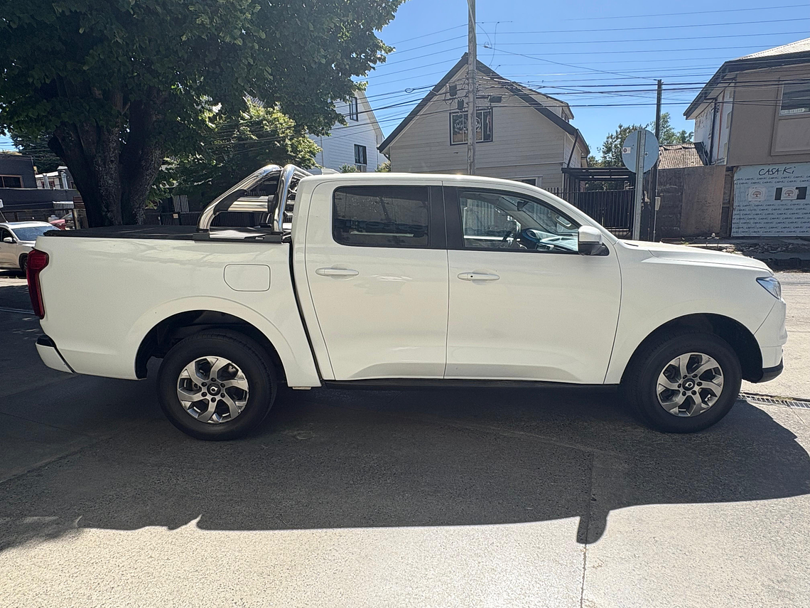 POER DELUXE 2.0 MT / AÑO 2022 / UNICO DUEÑO / 110.085 KMS  4