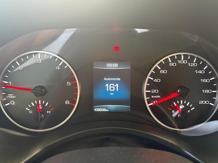 POER DELUXE 2.0 MT / AÑO 2022 / UNICO DUEÑO / 110.085 KMS  9