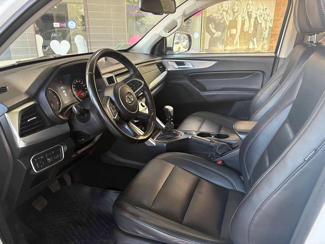 POER DELUXE 2.0 MT / AÑO 2022 / UNICO DUEÑO / 110.085 KMS  11