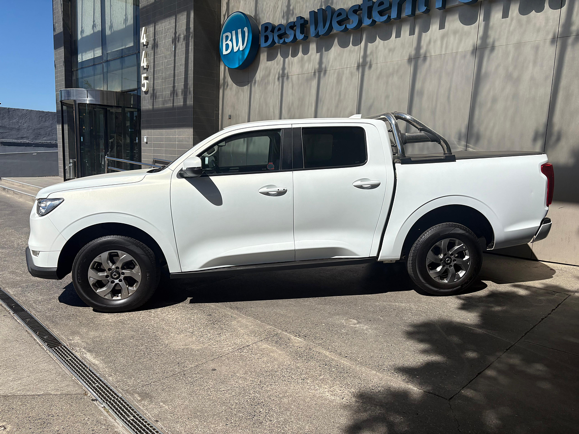 POER DELUXE 2.0 MT / AÑO 2022 / UNICO DUEÑO / 110.085 KMS  3