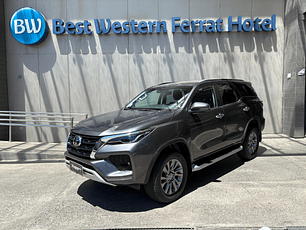 FORTUNER SRX 4X4 2.8 AT / AÑO 2022 / UNICO DUEÑO / 7 PASAJEROS / 47.618 KMS 