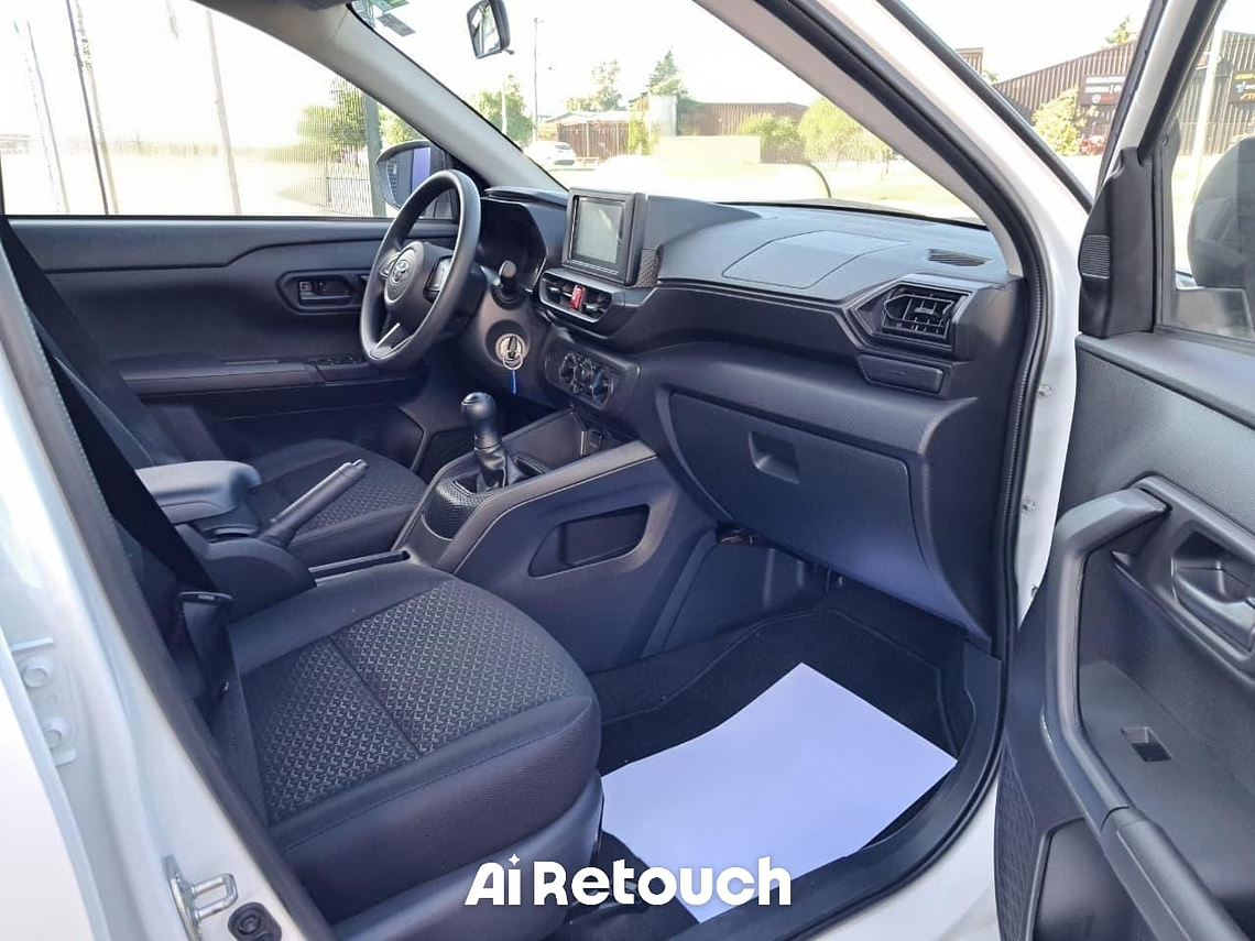 RAIZE 1.2 MT / AÑO 2025 / 13.583 KMS  12