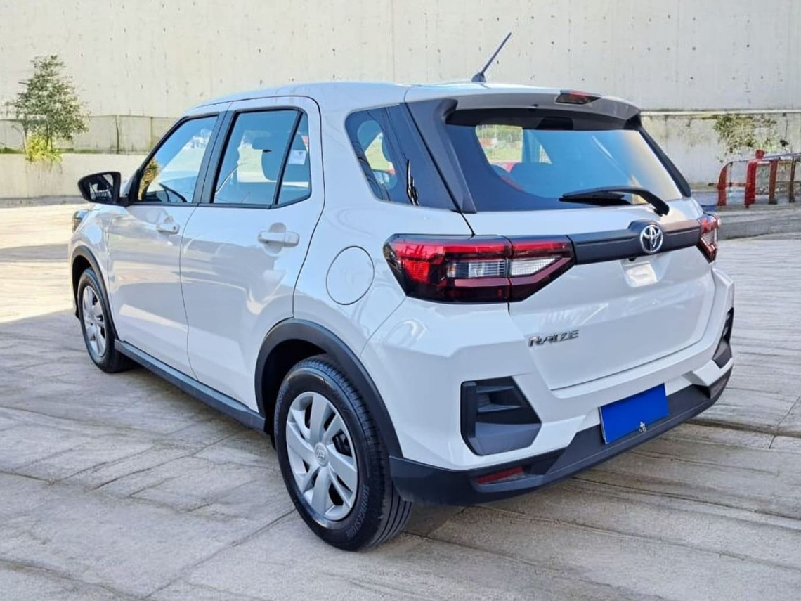 RAIZE 1.2 MT / AÑO 2025 / 13.583 KMS  5