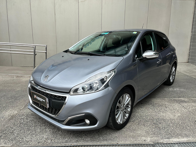 208 SIGNATURE 1.2 MT / AÑO 2020 / 103.512 KMS  4