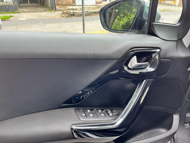 208 SIGNATURE 1.2 MT / AÑO 2020 / 103.512 KMS  11