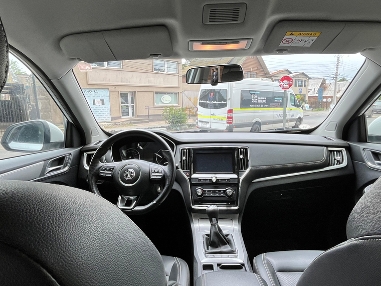 RX5 1.5 6MT / AÑO 2023 / UNICO DUEÑO / 42.067 KMS  8