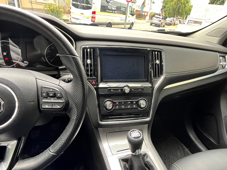 RX5 1.5 6MT / AÑO 2023 / UNICO DUEÑO / 42.067 KMS  12