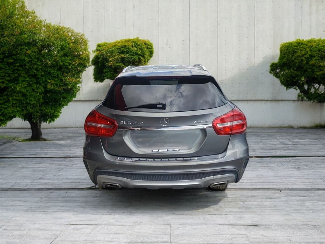 GLA 250 2.0 AUT / AÑO 2014 / 125.025 KMS  6