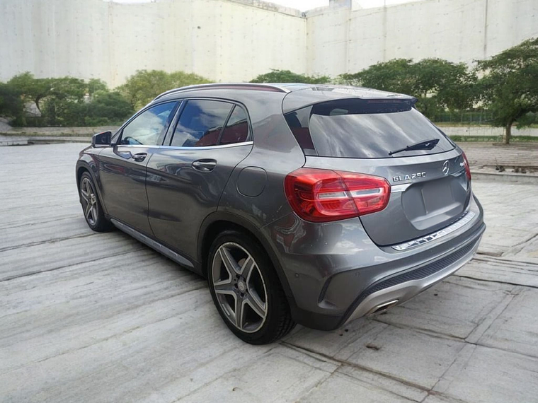 GLA 250 2.0 AUT / AÑO 2014 / 125.025 KMS  7