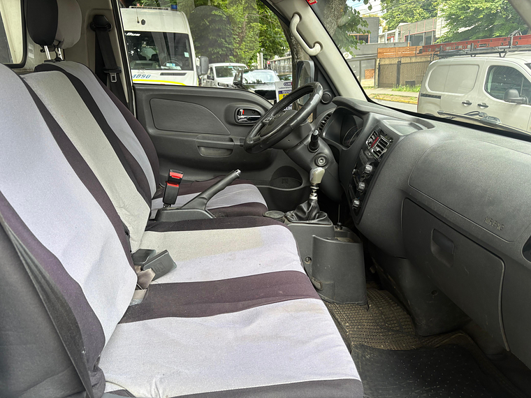 X200 X200 LUXURY 2.0 6MT / AÑO 2022 / UNICO DUEÑO / 150.000 KMS  9