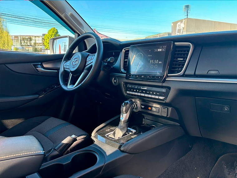 BT-50 HIGH 4X4 3.0 AUT / AÑO 2022 / UNICO DUEÑO / 85.514 KMS  9