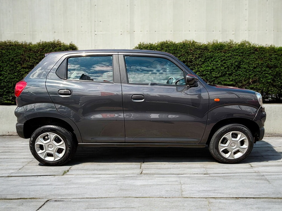 S-PRESSO 1.0 GLX MT / AÑO 2022 / UNICO DUEÑO / 56.191 KMS  4