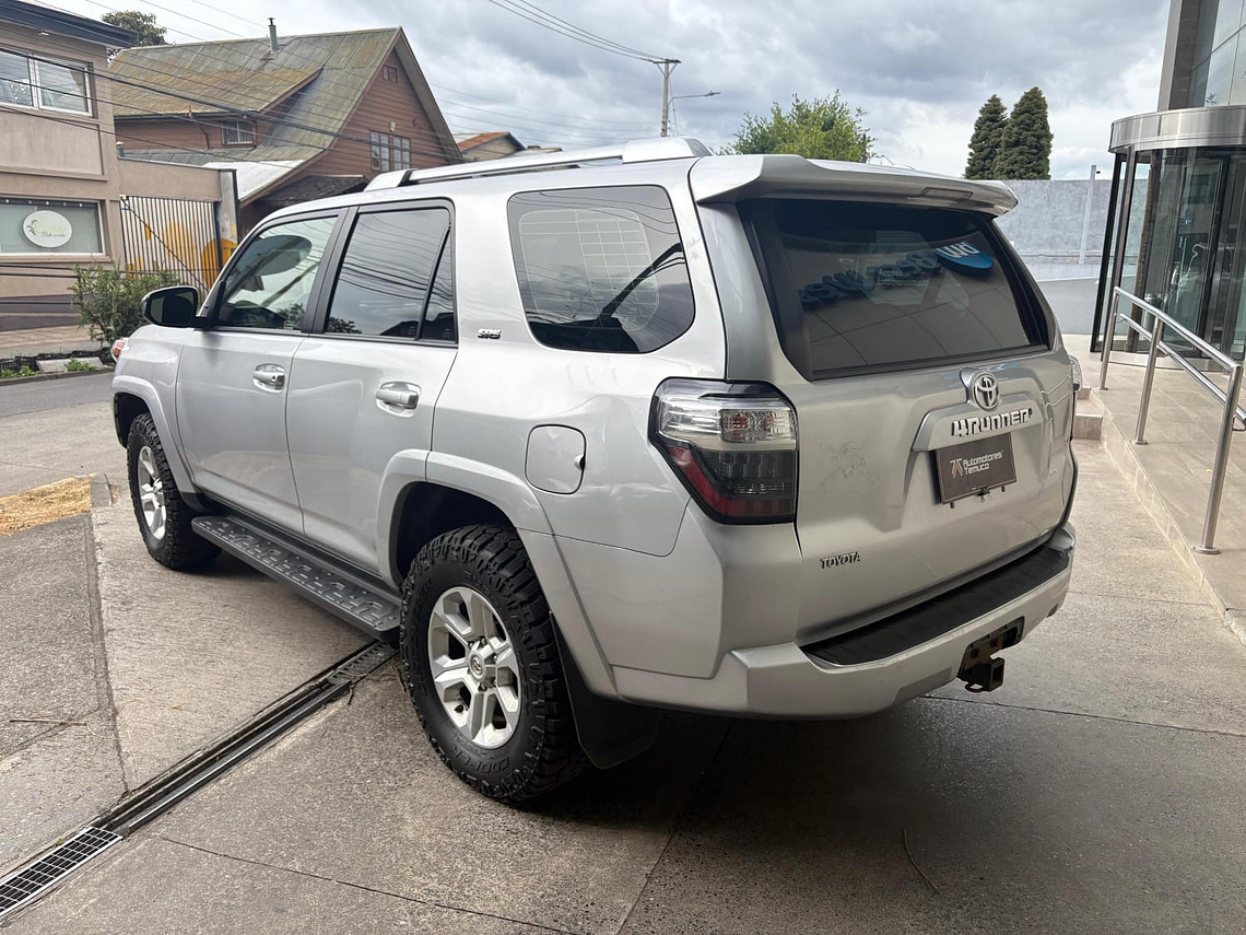 4RUNNER 4X4 4.0 AUT / AÑO 2019 / 155.400 KMS  5