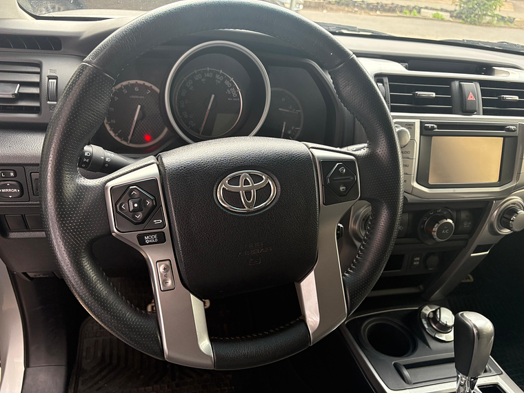 4RUNNER 4X4 4.0 AUT / AÑO 2019 / 155.400 KMS  7