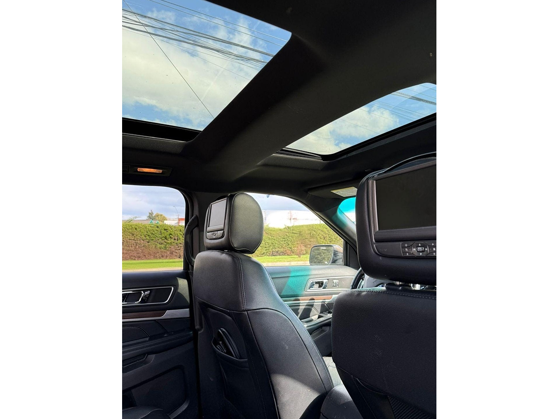 EXPLORER LIMITED 3.5 4WD AUT / AÑO 2016 / 7 PASAJEROS / 161.293 KMS  9