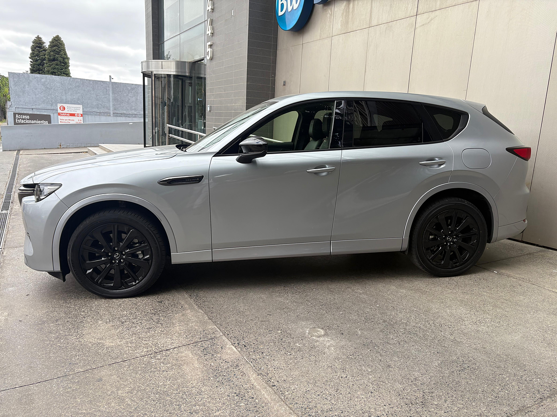  CX-60 PREMIUM SPORT MHEV AWD 3.3 AUT / AÑO 2025 / UNICO DUEÑO / 12.000 KMS  9