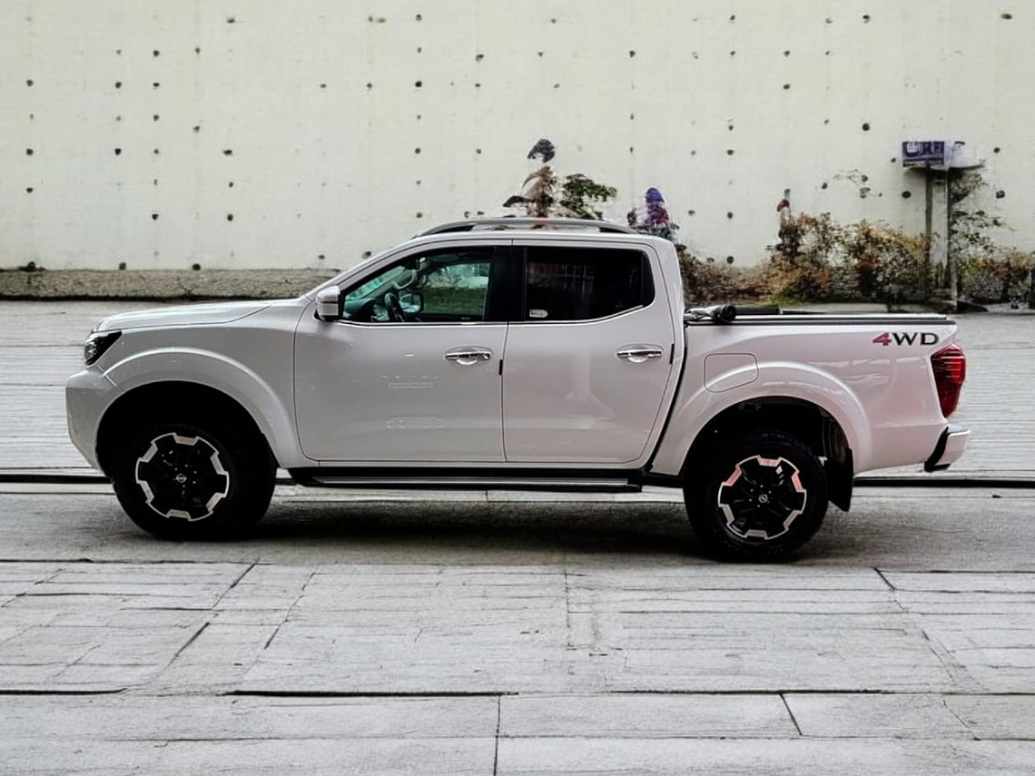 NAVARA DCAB LE 4X4 2.3 AT / AÑO 2022 / 38.708 KMS  6