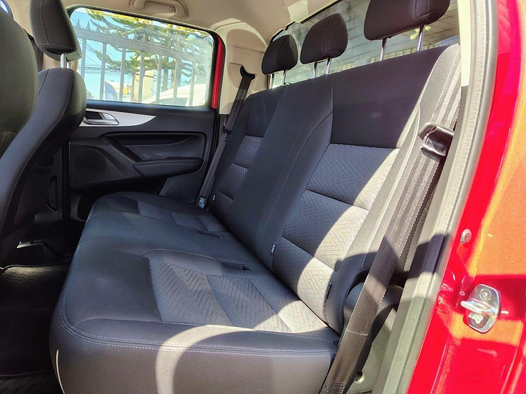 POER ELITE 4X4 2.0 MT / AÑO 2025 / 17.885 KMS  6