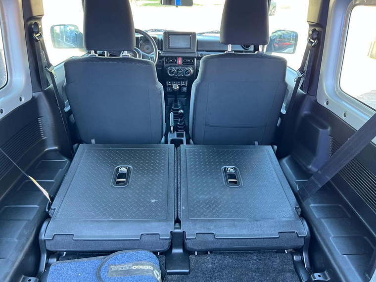 JIMNY 1.5 4X4 MT / AÑO 2022 / 84.105 KMS  9