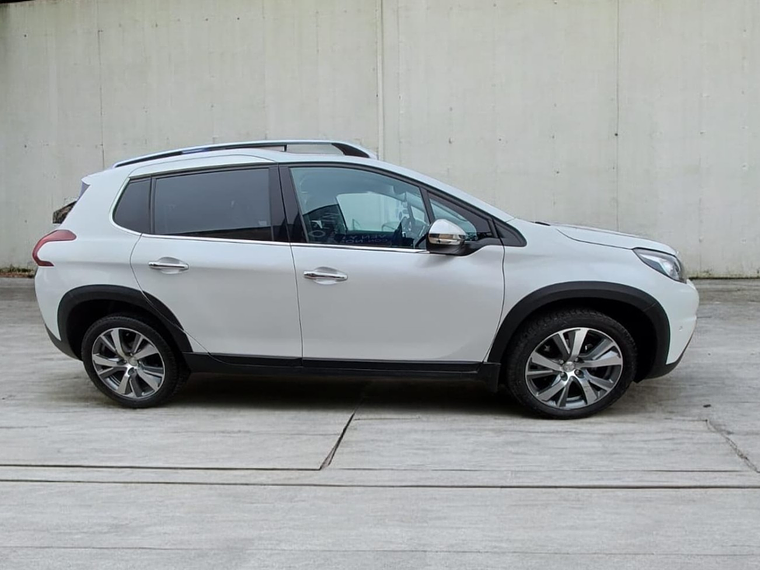 2008 ALLURE 1.2 AUT / AÑO 2018 / 48.255 KMS  3