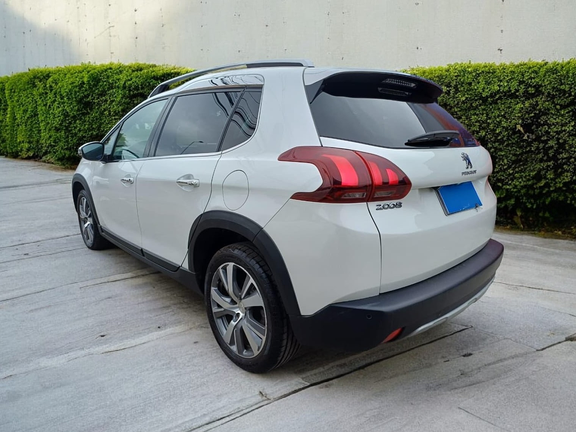 2008 ALLURE 1.2 AUT / AÑO 2018 / 48.255 KMS  5