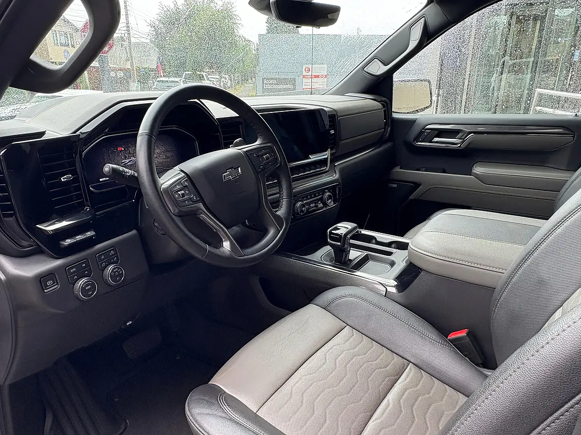 SILVERADO ZR2 4X4 6.2 AUT / AÑO 2024 / 25.650 KMS  10