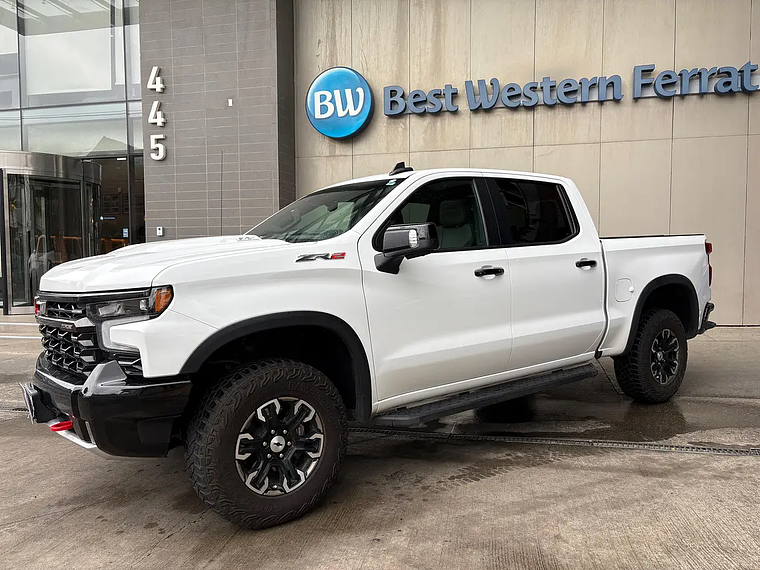SILVERADO ZR2 4X4 6.2 AUT / AÑO 2024 / 25.650 KMS  4