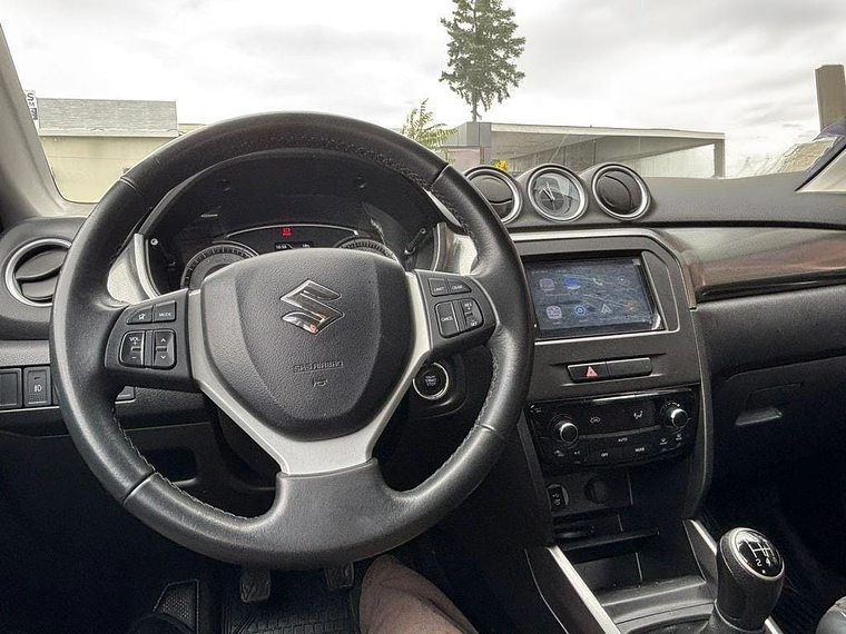 VITARA II GLX 1.6 MT / AÑO 2023 / UNICO DUEÑO / 59.727 KMS  8