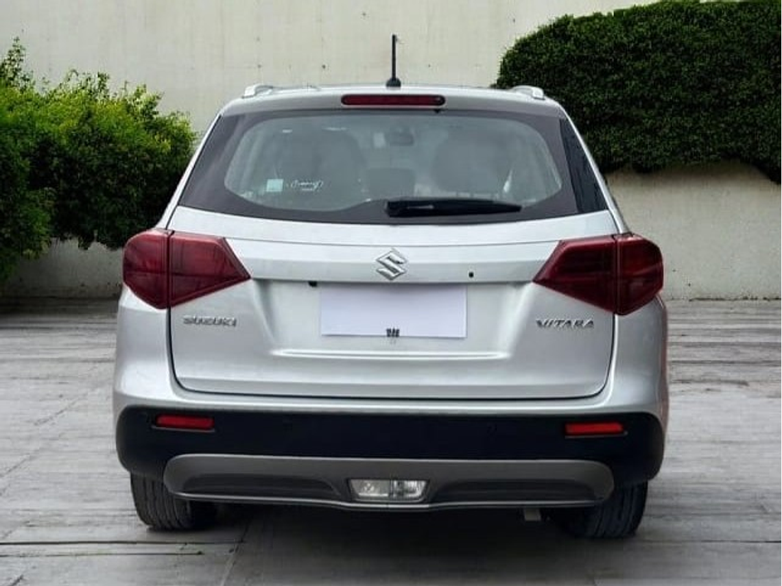 VITARA II GLX 1.6 MT / AÑO 2023 / UNICO DUEÑO / 59.727 KMS  4