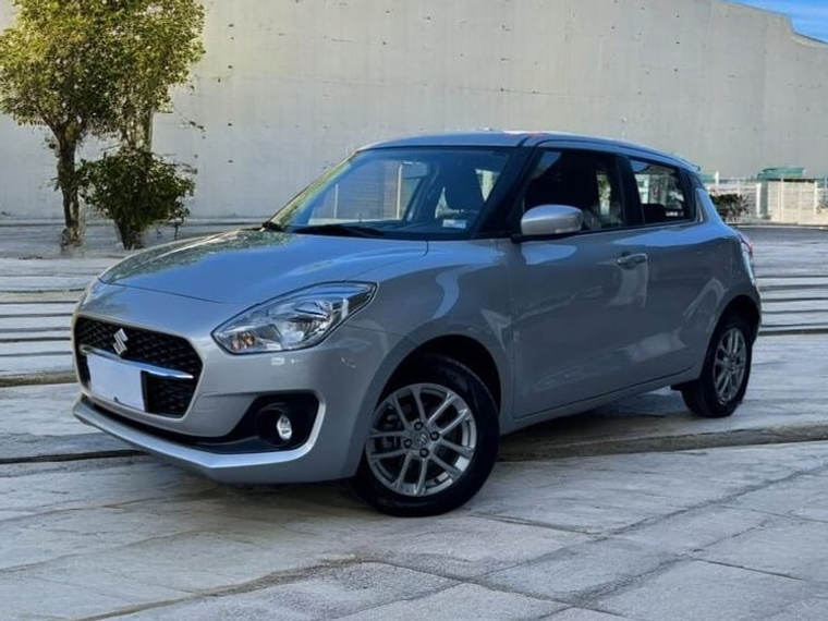 SWIFT GL SPORT HB 1.2 MT / AÑO 2024 / UNICO DUEÑO / 44.767 KMS  2
