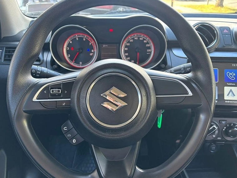 SWIFT GL SPORT HB 1.2 MT / AÑO 2024 / UNICO DUEÑO / 44.767 KMS  11