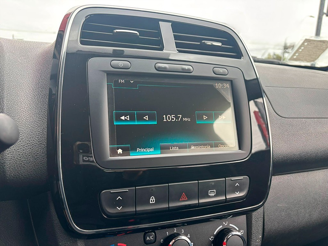 KWID ZEN 1.0 MT / AÑO 2022 / UNICO DUEÑO / 25.996 KMS  12