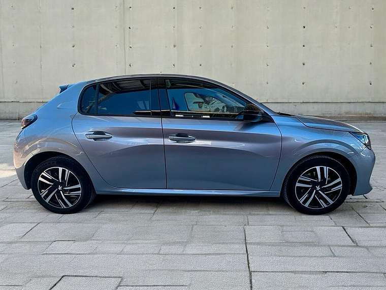 208 ALLURE 1.2 MT / AÑO 2023 / UNICO DUEÑO / 23.355 KMS  4