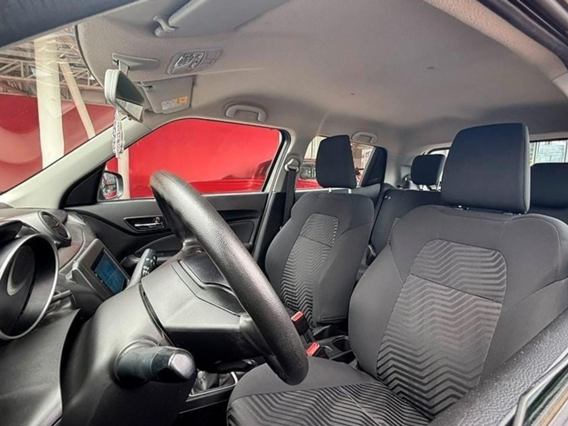 SWIFT GL HB 1.2 / AÑO 2023 / UNICO DUEÑO / 40.631 KMS  9